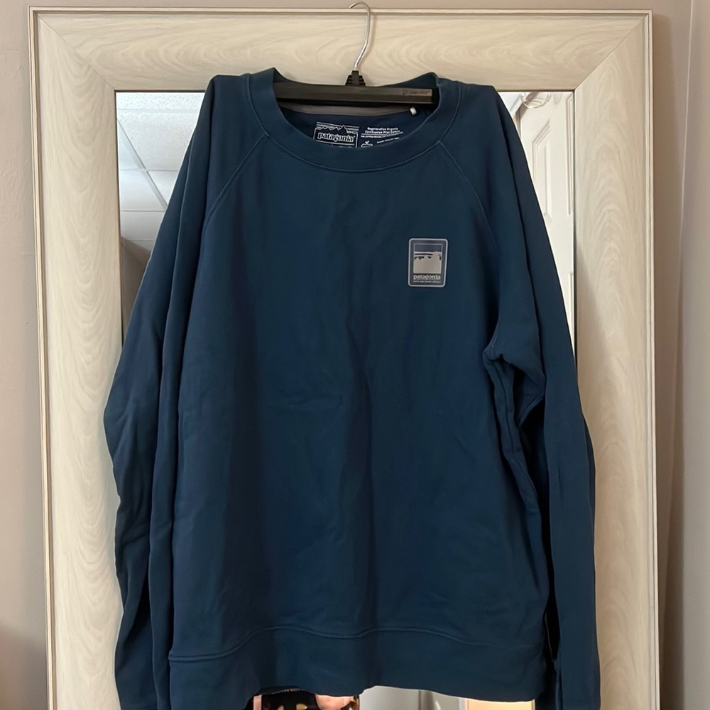 Women’s Large Patagonia crew neck